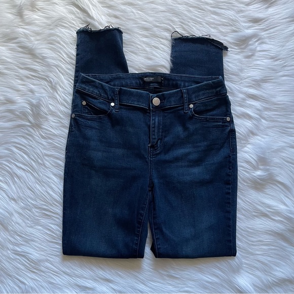 💙💙SIMPLY VERA VERA WANG DENIM SKINNY JEANS WITH A RAW EDGE - Picture 2 of 5